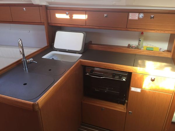 Bavaria Cruiser 37 | Julia