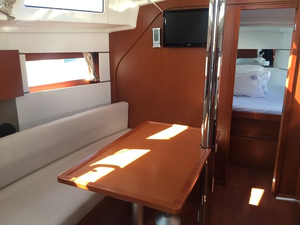 Beneteau Oceanis 38 | Fede