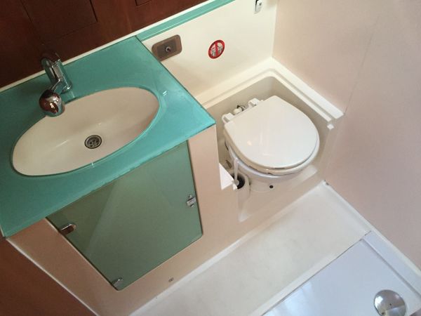 Eminence 40 | White Dreams