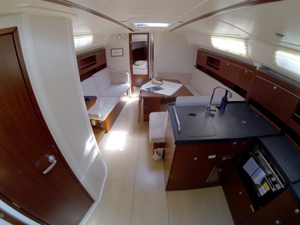 Hanse 385 | Ariel