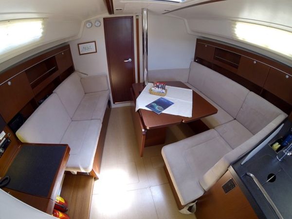 Hanse 385 | Ariel
