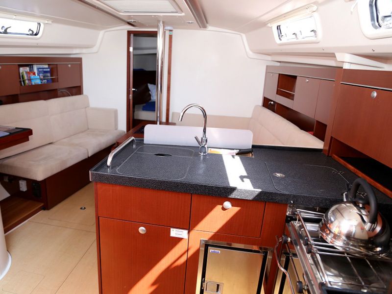 Hanse 385 | Ariel