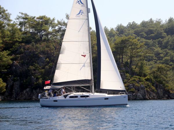 Hanse 385 | Ariel