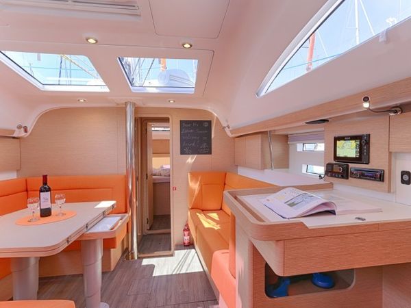 Elan 45 Impression | Lion