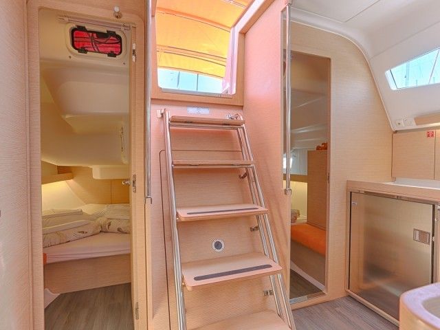 Elan 45 Impression | Lion