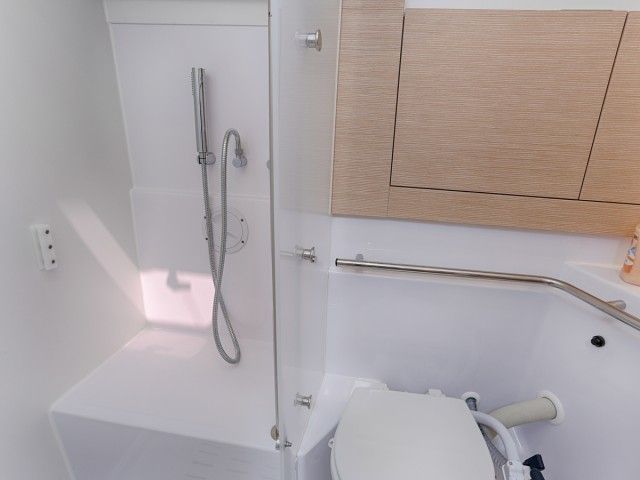 Elan 45 Impression | Lion