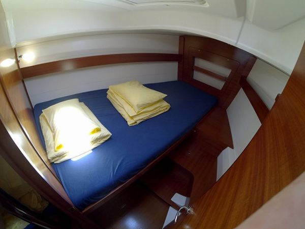 Dufour 375 | China girl