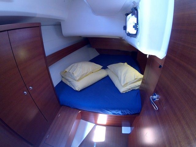 Dufour 375 | China girl