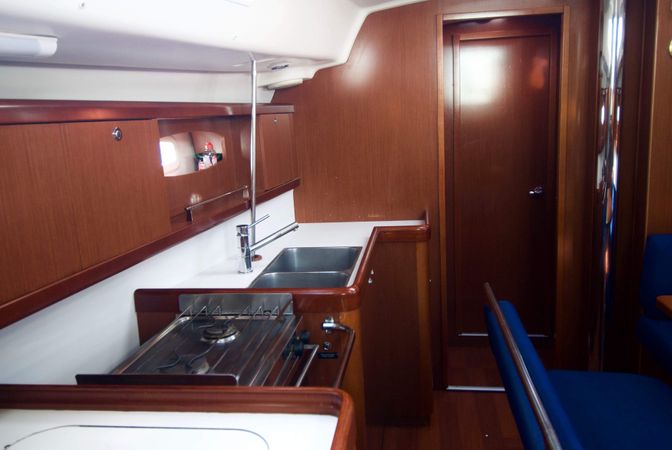 Beneteau Oceanis 43 | Queen Ann