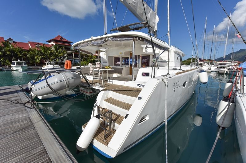 Lagoon 450 | Muzikal