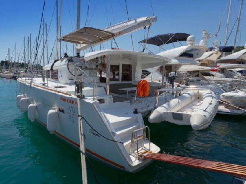 Lagoon 400 S2 | Sunshine
