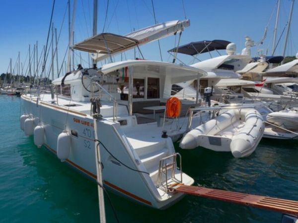 Lagoon 400 S2 | Sunshine