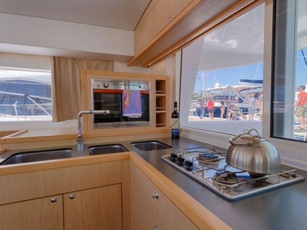 Lagoon 400 S2 | Sunshine