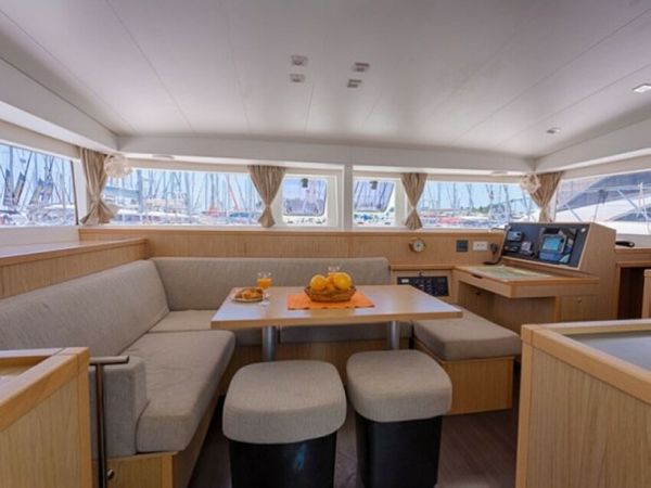 Lagoon 400 S2 | Sunshine