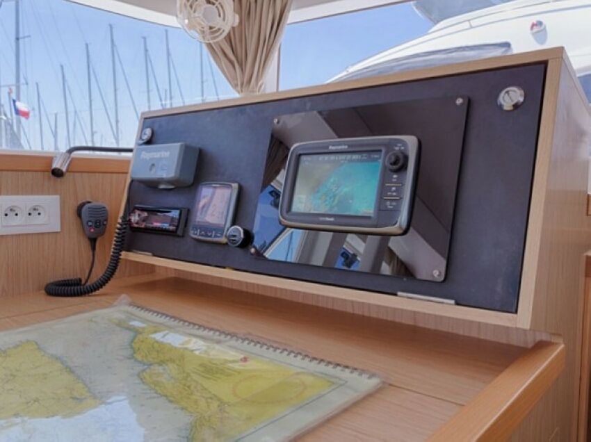 Lagoon 400 S2 | Sunshine