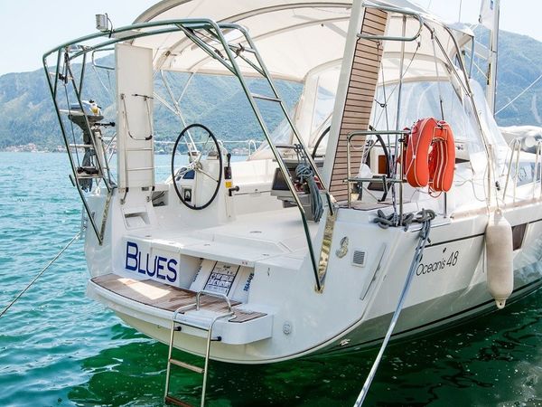 Beneteau Oceanis 48 | Blues