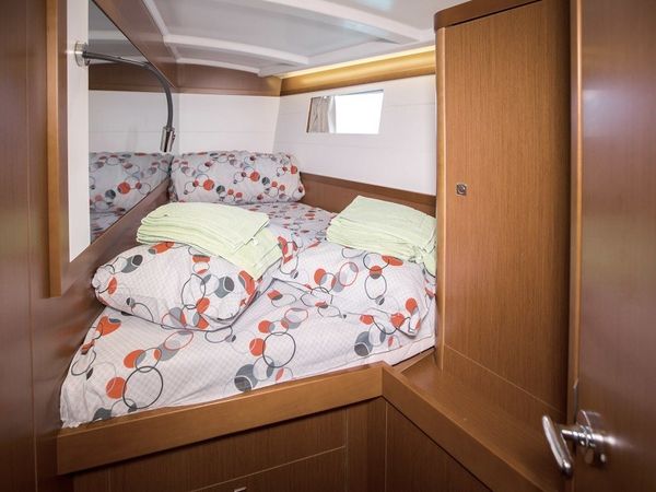 Beneteau Oceanis 48 | Blues