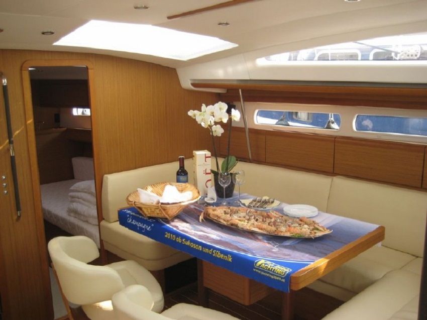 Jeanneau 57 | Champagne