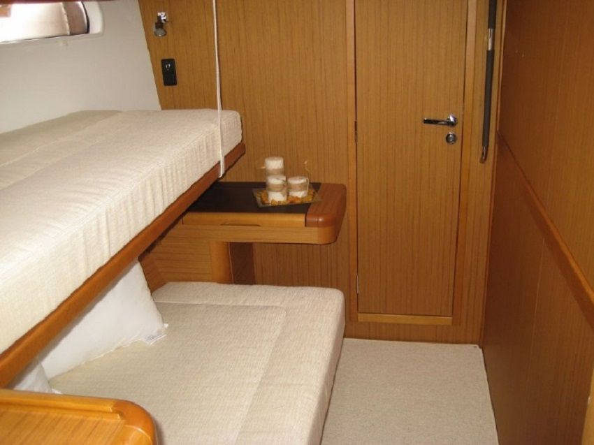 Jeanneau 57 | Champagne