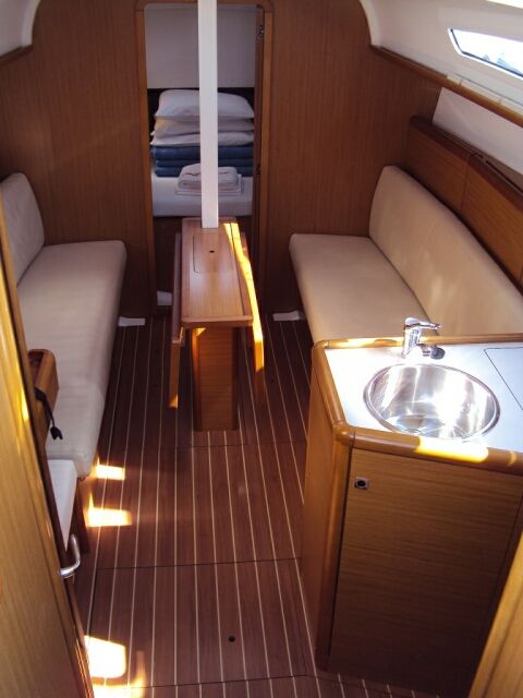 Jeanneau Sun Odyssey 30 | Espresso 2