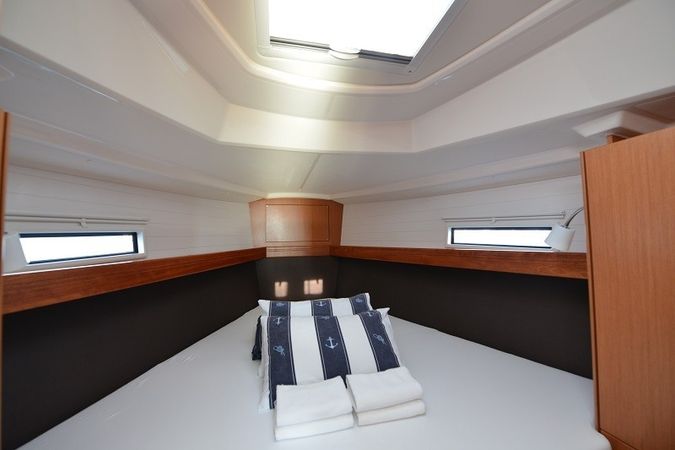 Bavaria Cruiser 37 | Eneja