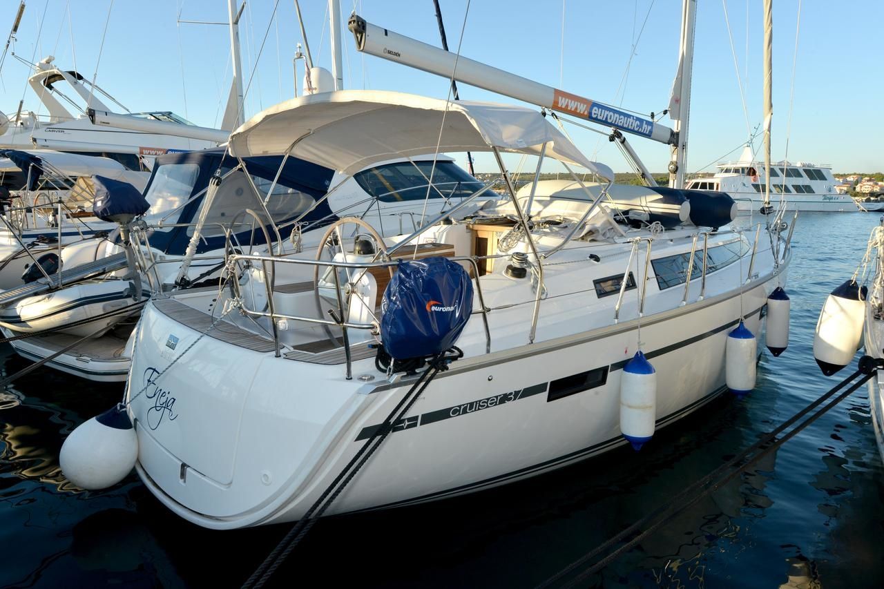 Bavaria Cruiser 37 | Eneja