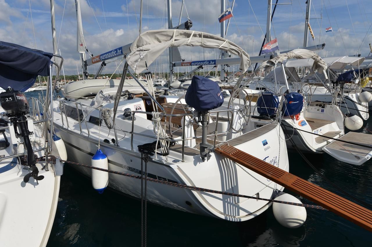 Bavaria Cruiser 37 | Eneja