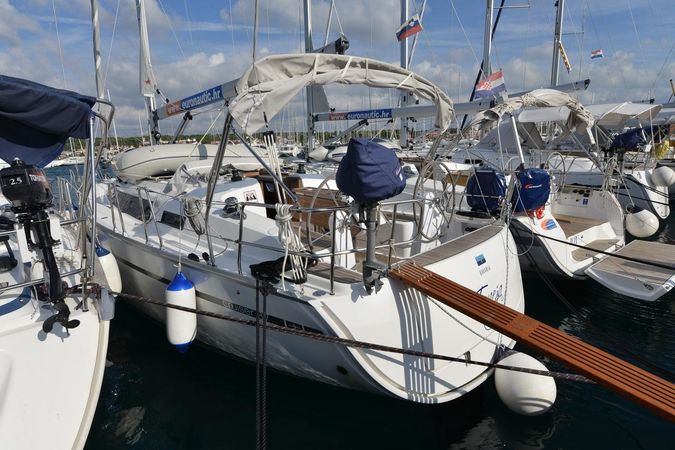 Bavaria Cruiser 37 | Eneja