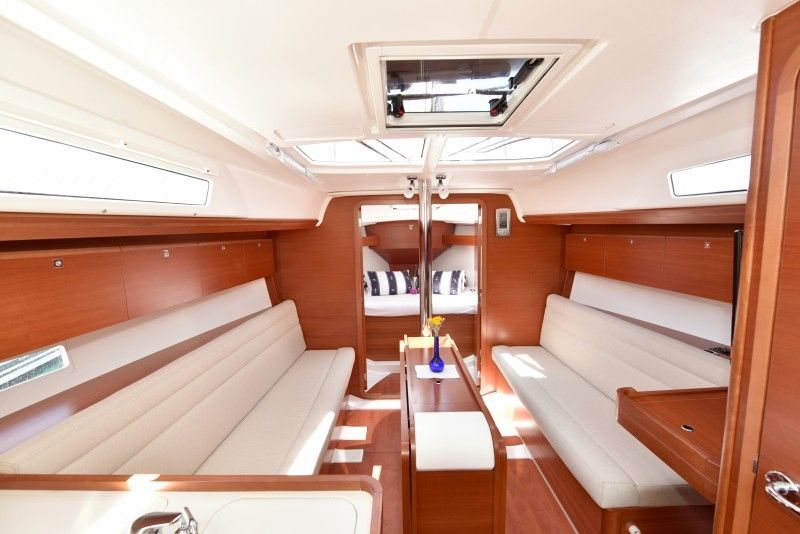 Dufour 350 | Navita