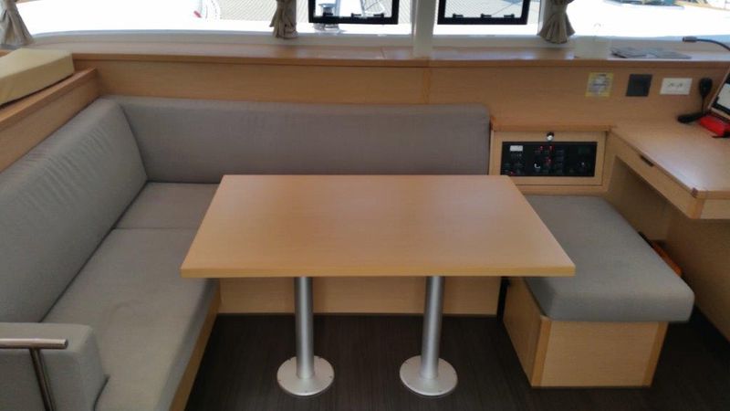 Lagoon 400 S2 | Summertime