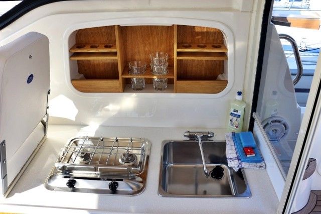 SAS Vektor Adriana 950 | Rava