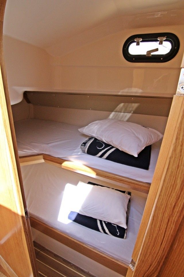 SAS Vektor Adriana 950 | Rava