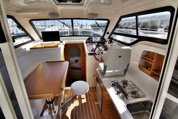 SAS Vektor Adriana 950 | Rava