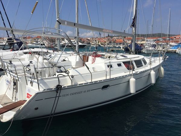 Jeanneau Sun Odyssey 43 | Gabriela 2