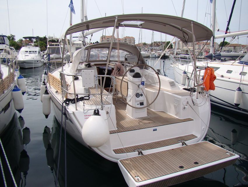 Bavaria Cruiser 33 | Nova