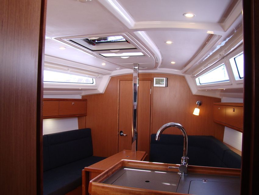 Bavaria Cruiser 33 | Nova