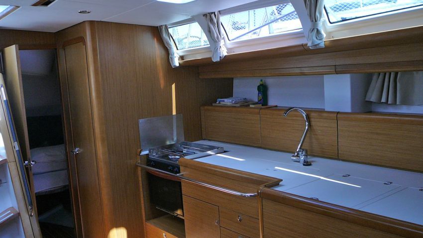 Jeanneau Sun Odyssey 49 | Vila 1