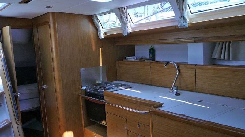 Jeanneau Sun Odyssey 49 | Vila 1
