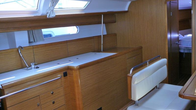 Jeanneau Sun Odyssey 49 | Vila 1