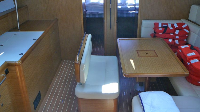 Jeanneau Sun Odyssey 49 | Vila 1