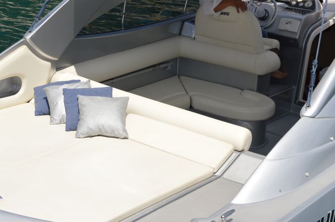 Pershing 37 | Allure