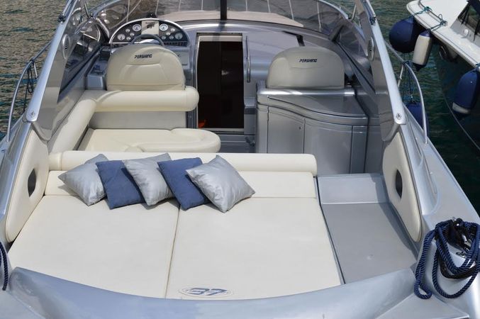 Pershing 37 | Allure