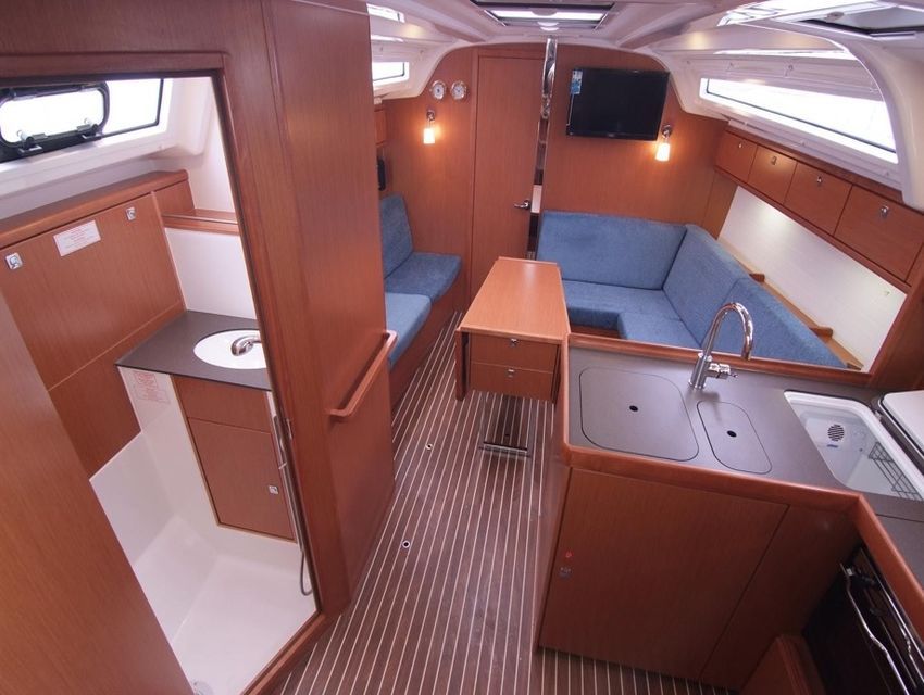 Bavaria Cruiser 37 | Dori
