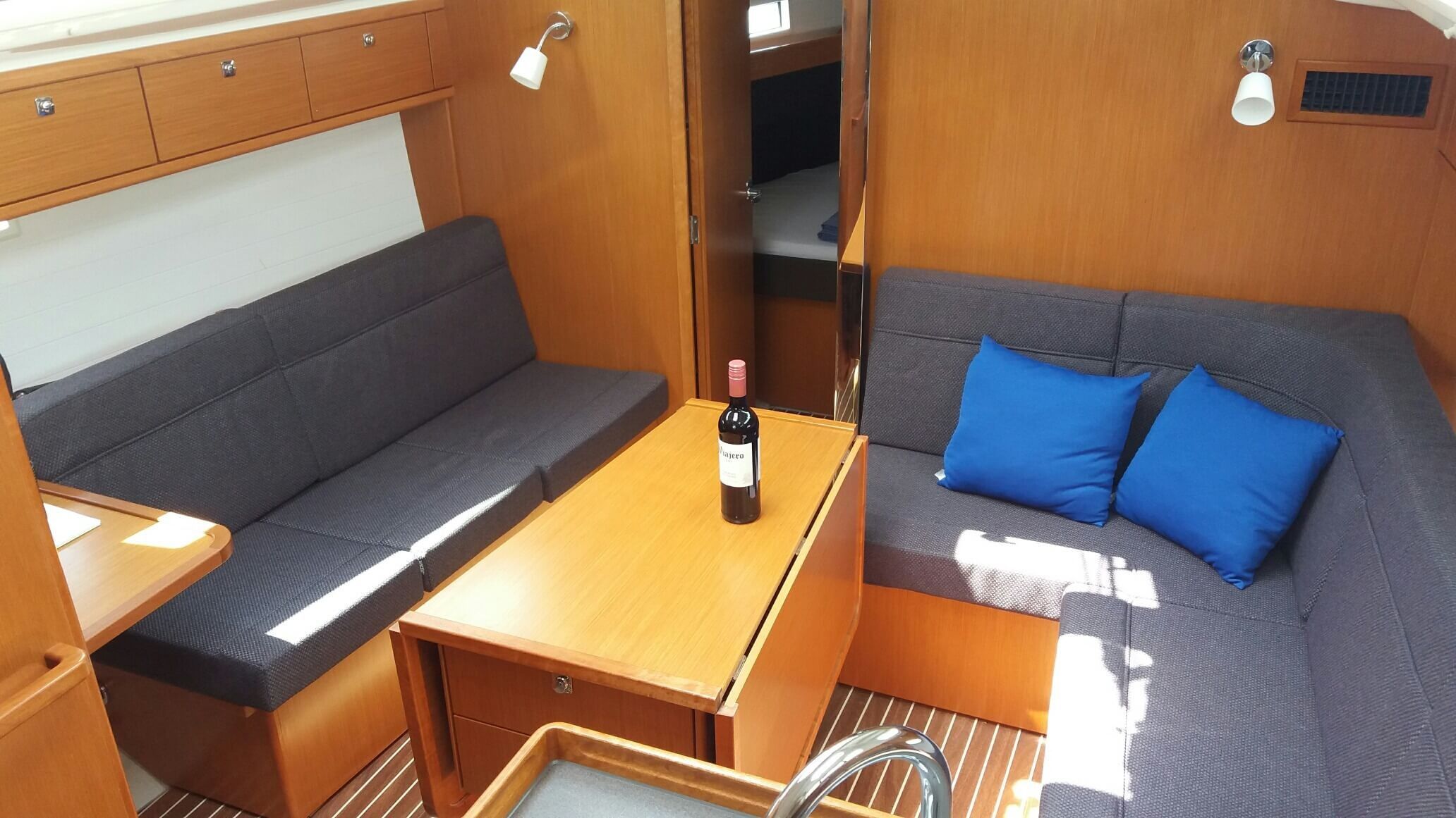 Bavaria Cruiser 37 | Aurora