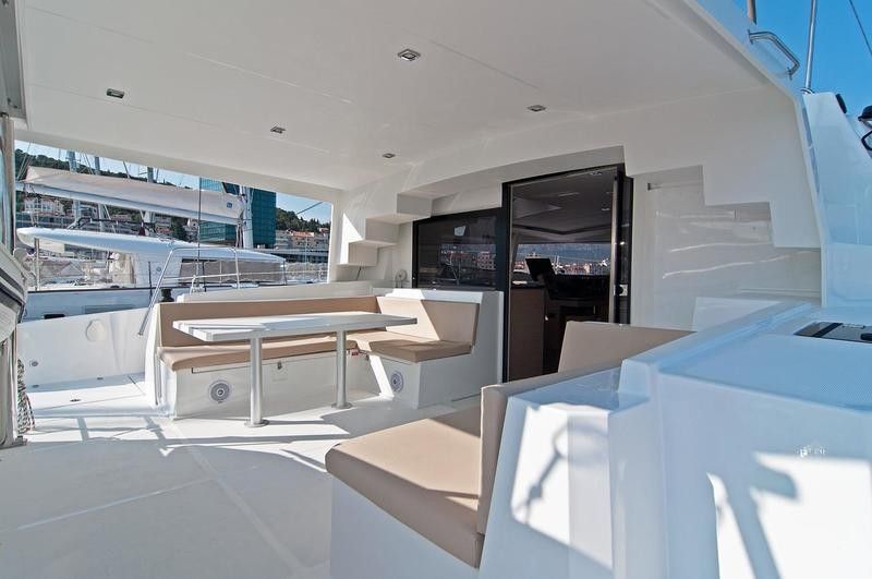 Bali 4.5 | Adria Chicha