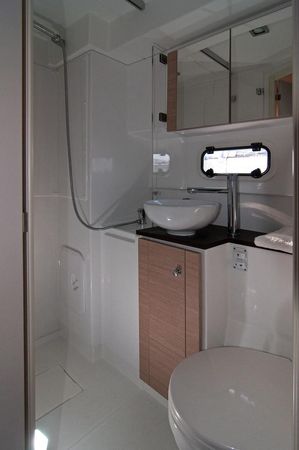 Bali 4.5 | Adria Chicha