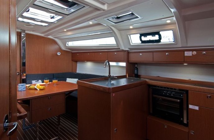 Bavaria Cruiser 37 | Adria Nina