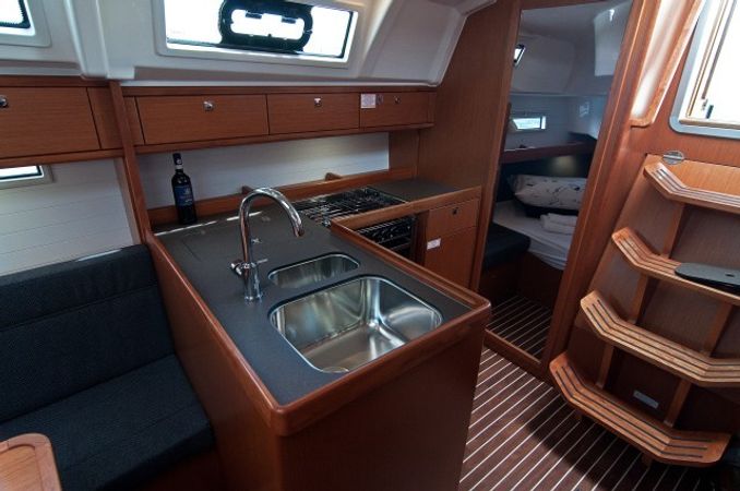 Bavaria Cruiser 37 | Adria Nina