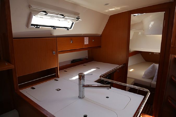 Bavaria Cruiser 36 | Leukothea