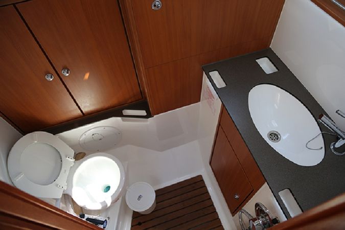 Bavaria Cruiser 36 | Leukothea